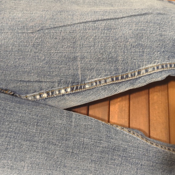 Vintage Old Navy boot cut jeans just below the waist size 16. - Picture 5 of 6